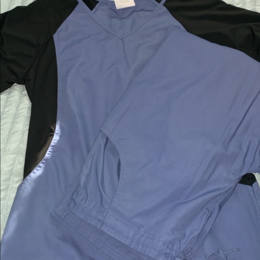 Scrubs - Picture 1 of 8